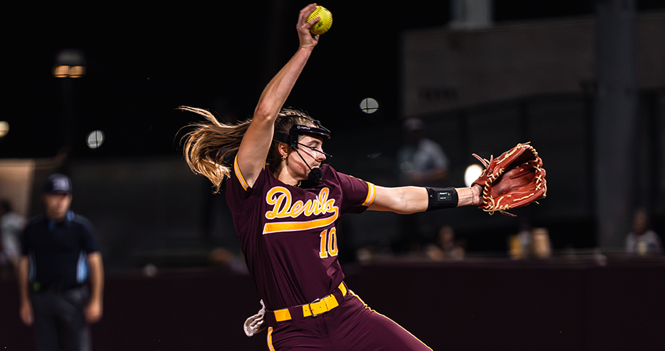 Arizona State pitcher Kenzie Brown in her pitching windup.