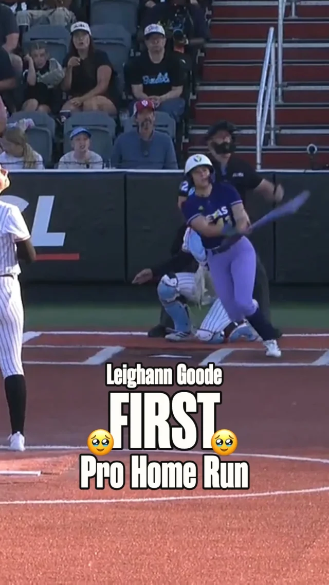 First pro home run for the rook @leighannn.43 ð¥¹ð
