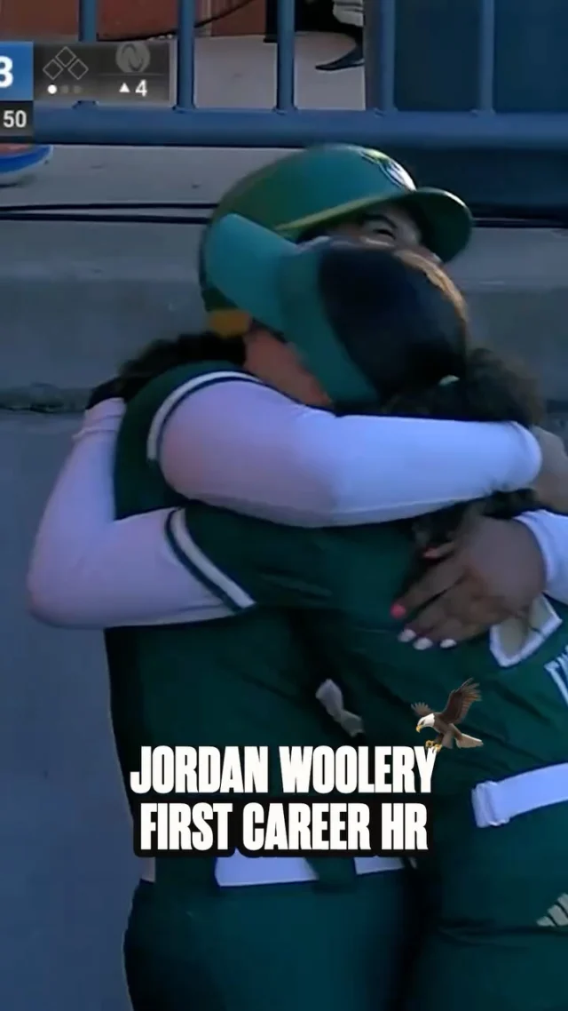 BRUIN BOMB ð£

Jordan Woolery with her first Pro HR to get the Talons on the board!