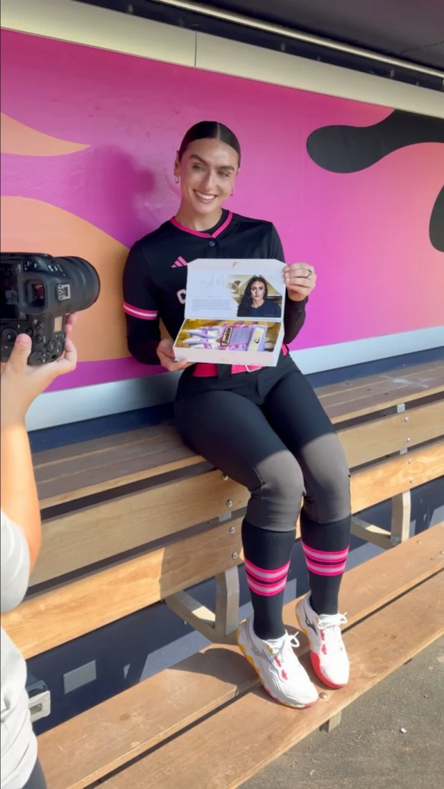 Pink from start to finish ð
Come along for a game day with @franklinsports athlete, Baylee Klingler.