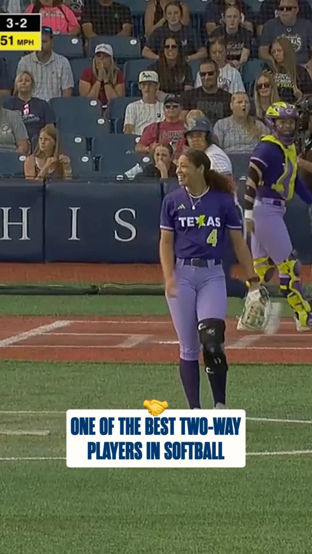 Aliyah Binford held a team-best 2.89 ERA for Texas along with a .268 AVG, including 9 XBH ð