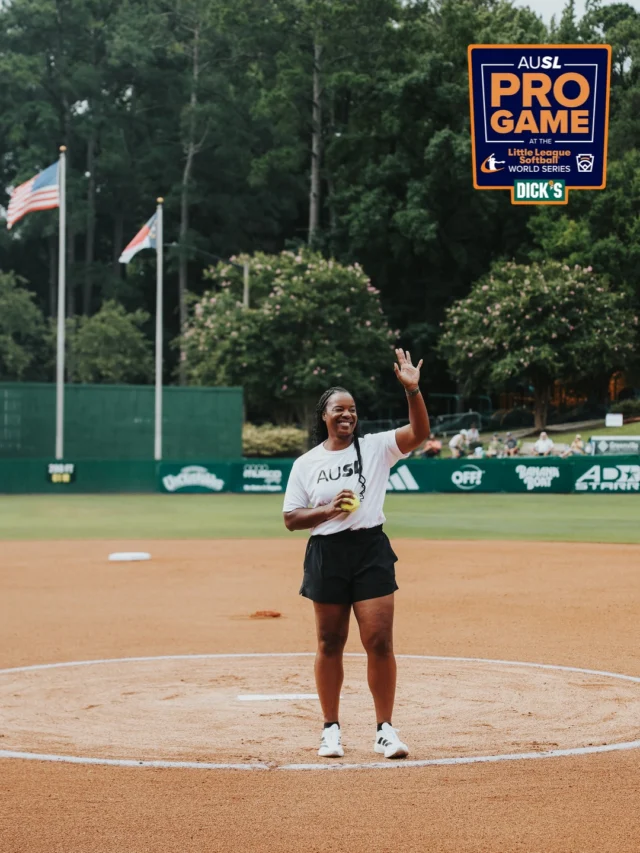 Natasha Watley, ladies and gentlemen ð
a special first pitch to start our day at @littleleague