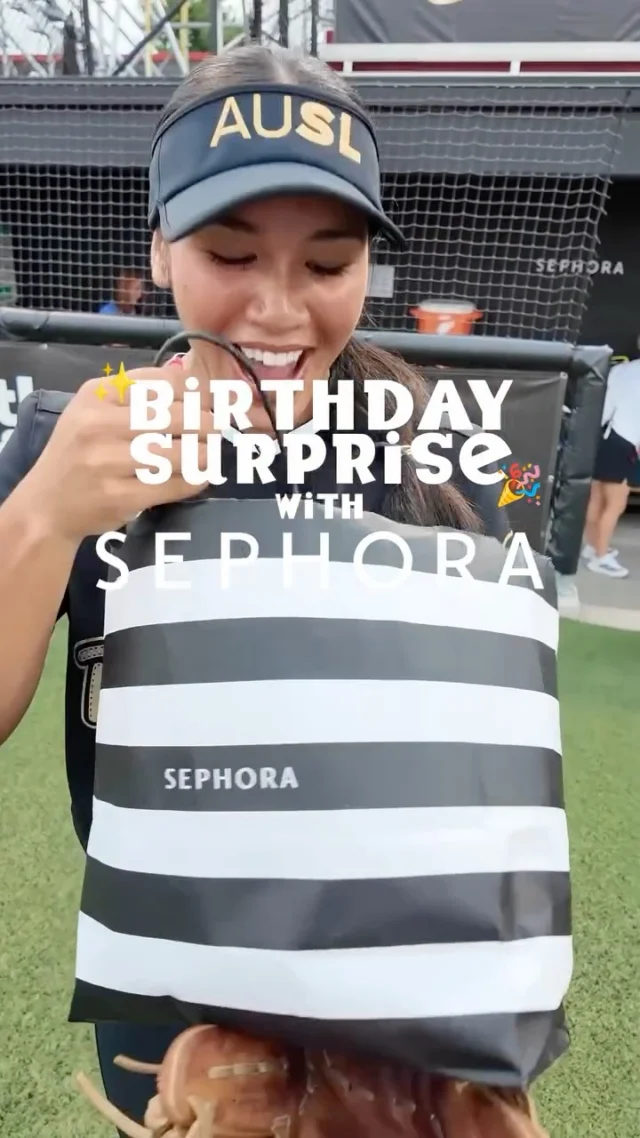 POV: You were supposed to grab a surprise, but you decided to shop the bag instead ðð

Birthday surprises, @sephora edition â¨