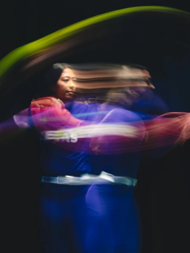 a softball player in motion will stay in motion unless acted upon by an outside force (or whatever Sir Isaac Newton said)

ð¸ @jadehewittmedia