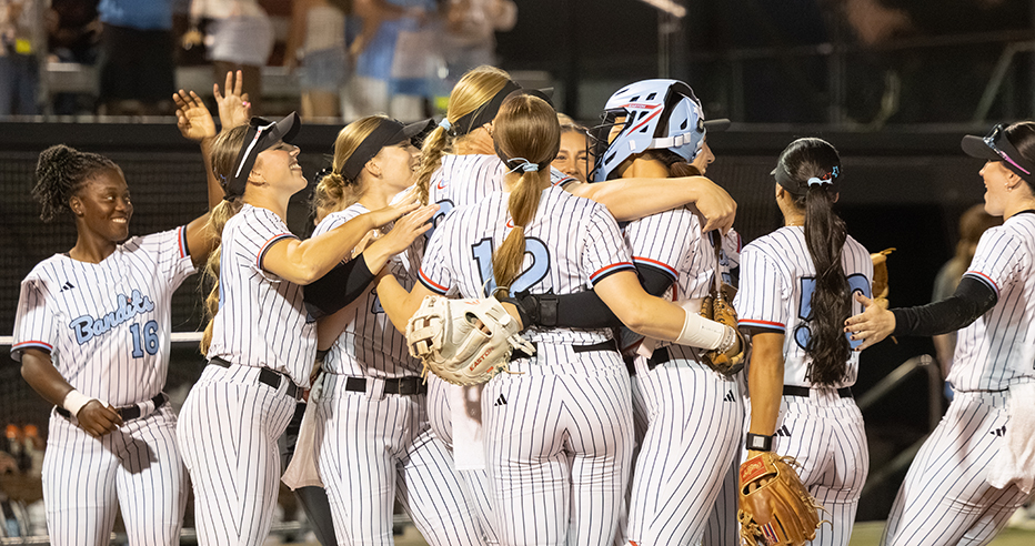 Chicago Bandits huddle on the field after a victory.