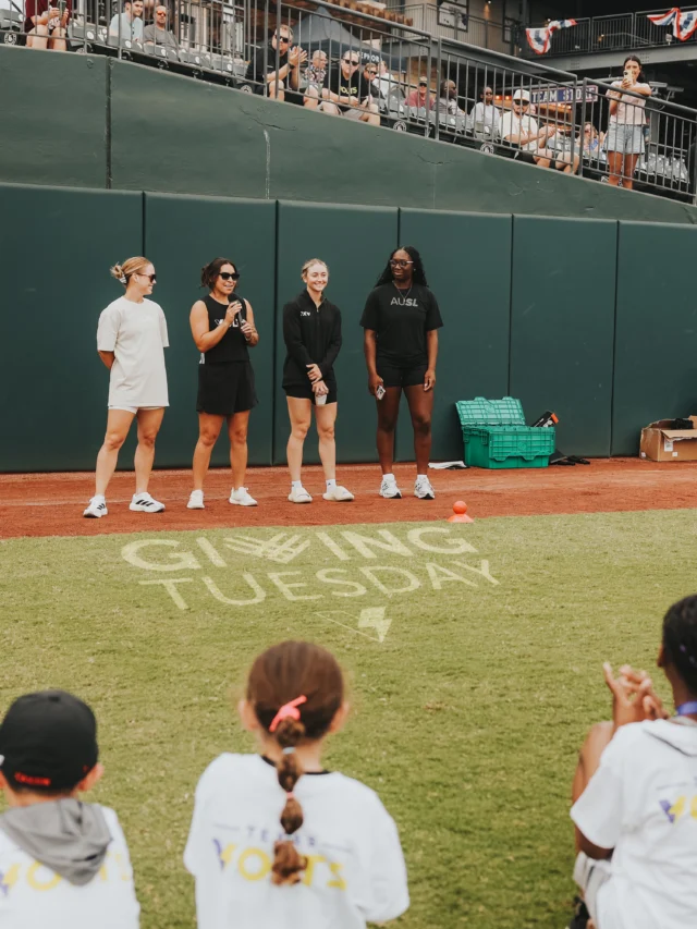 Y'all, we had a BLAST hosting some of our littlest Volts at Dell Diamond

This #TogetherTuesday we partnered with @playball and @givingtuesday to host a skills clinic at our home in Round Rock, TX

We encourage folks both in Texas and around the world to volunteer in their communities just like our amazing athletes ðâ¡ï¸