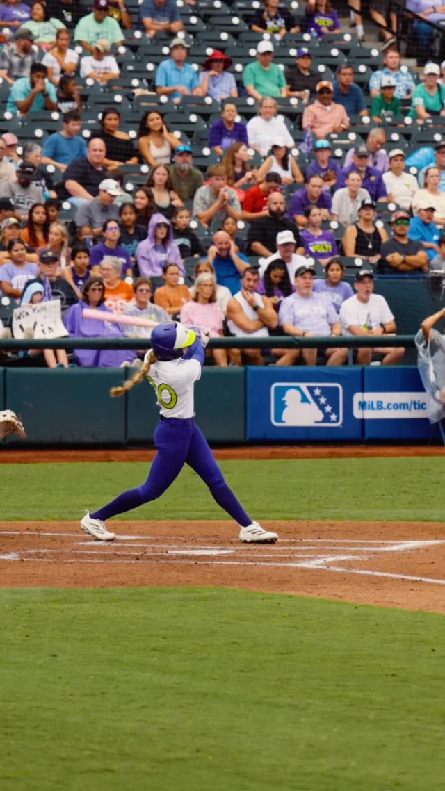 BIG JACK WITH A BIG JACKâ¡ï¸

First pro homer for @jackie.lis !!