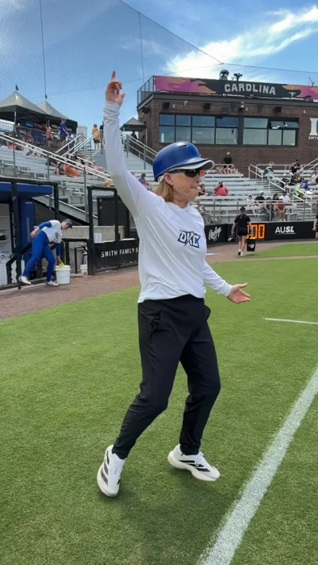 legends gotta keep the shoulder loose ðââï¸
