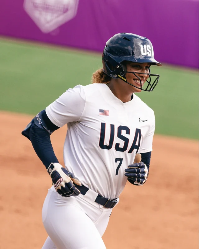 it's dub season ðºð¸

Maya Brady and the Eagles are 3-0 at the WBSC Womenâs World Cup!